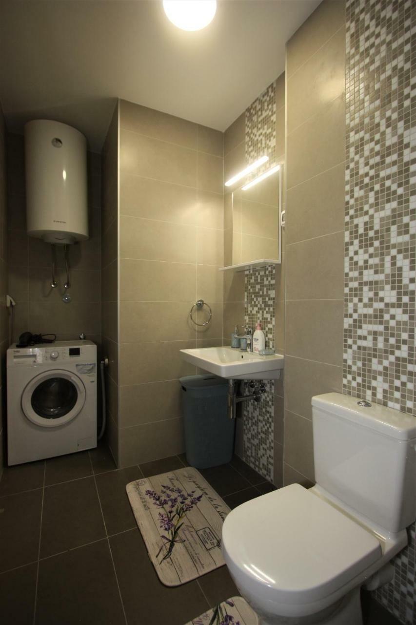 Luxury 1 Bedroom Apartment With Cozy Garden D2-2 In Morinj Kotor Exterior foto